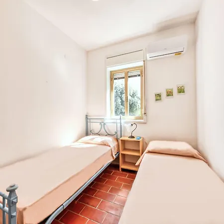 Giugio By Interhome
